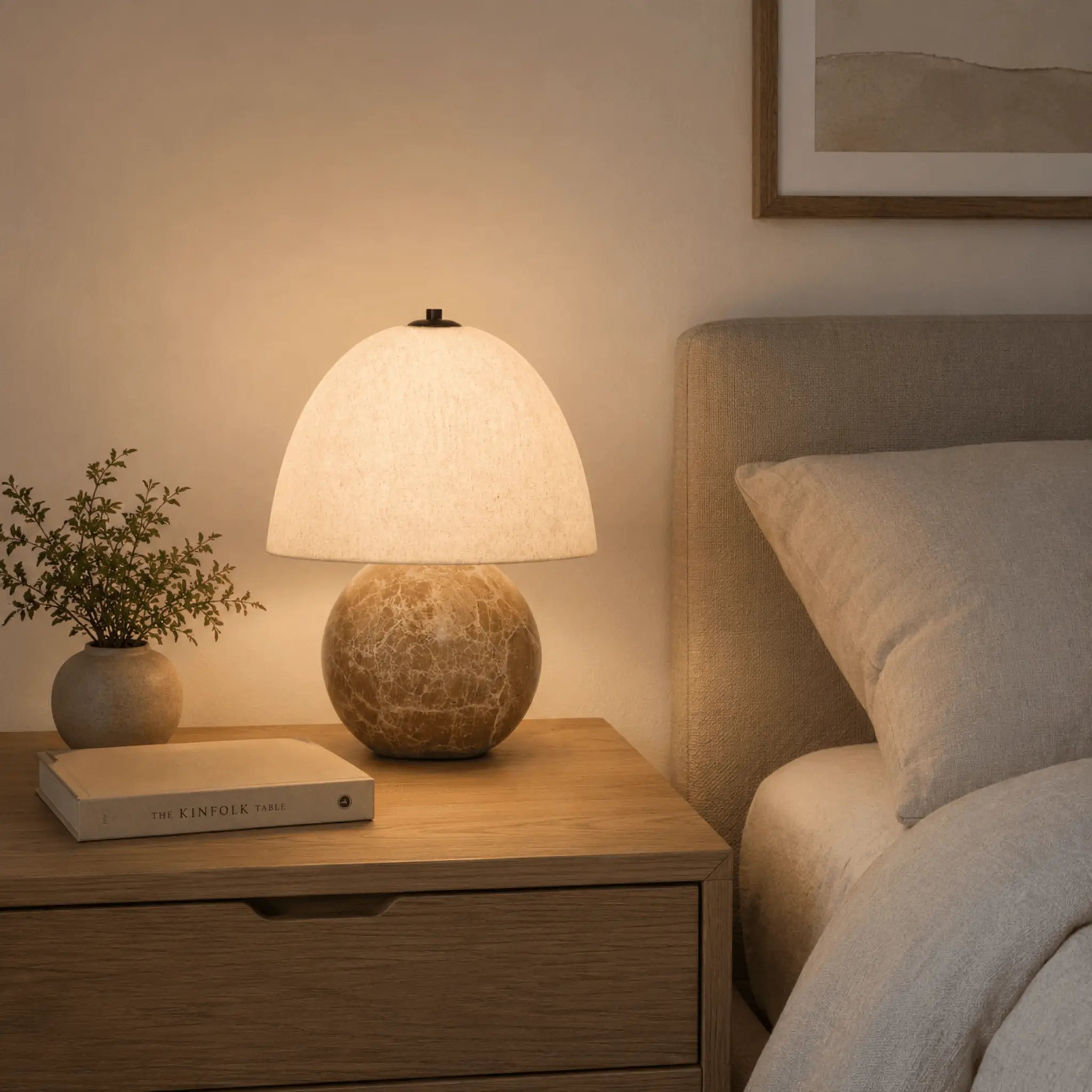 The Quiet Glow Table Lamp