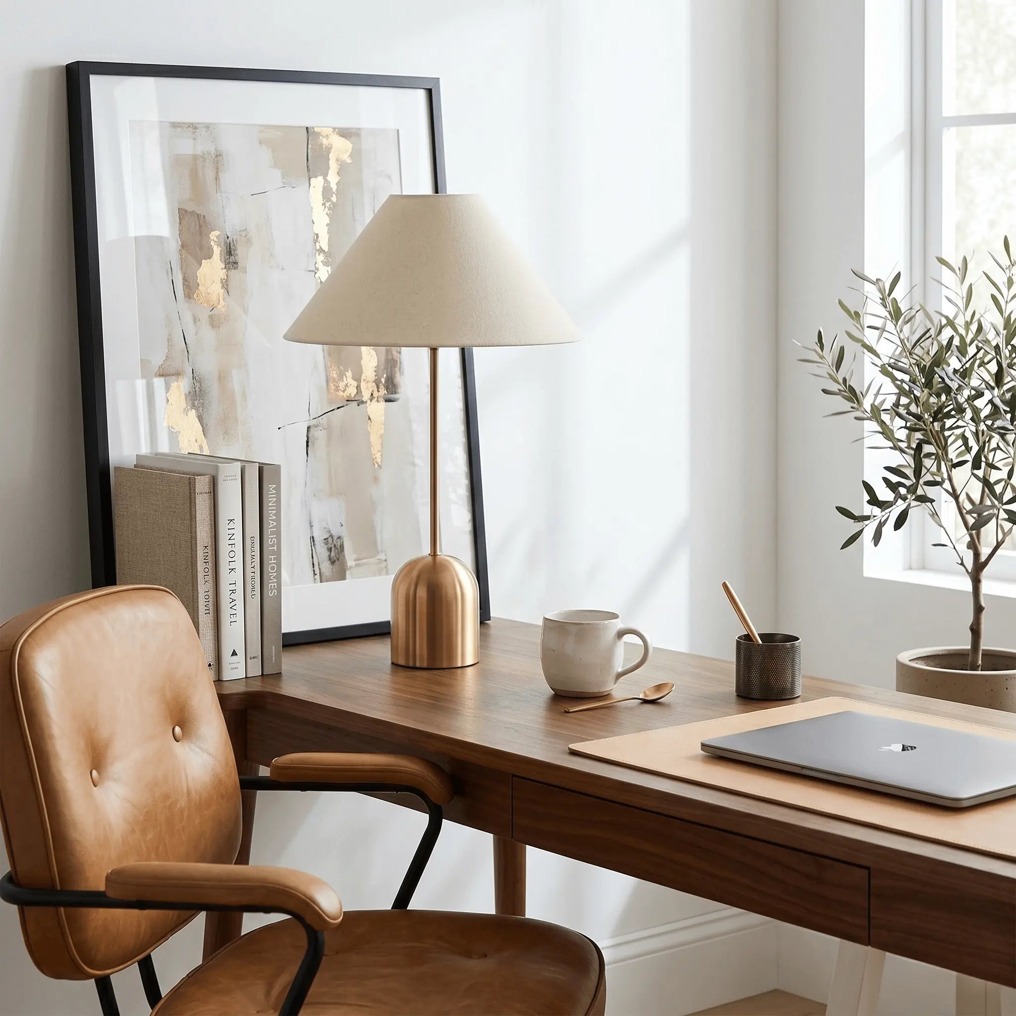 The Warm Brass Table Lamp