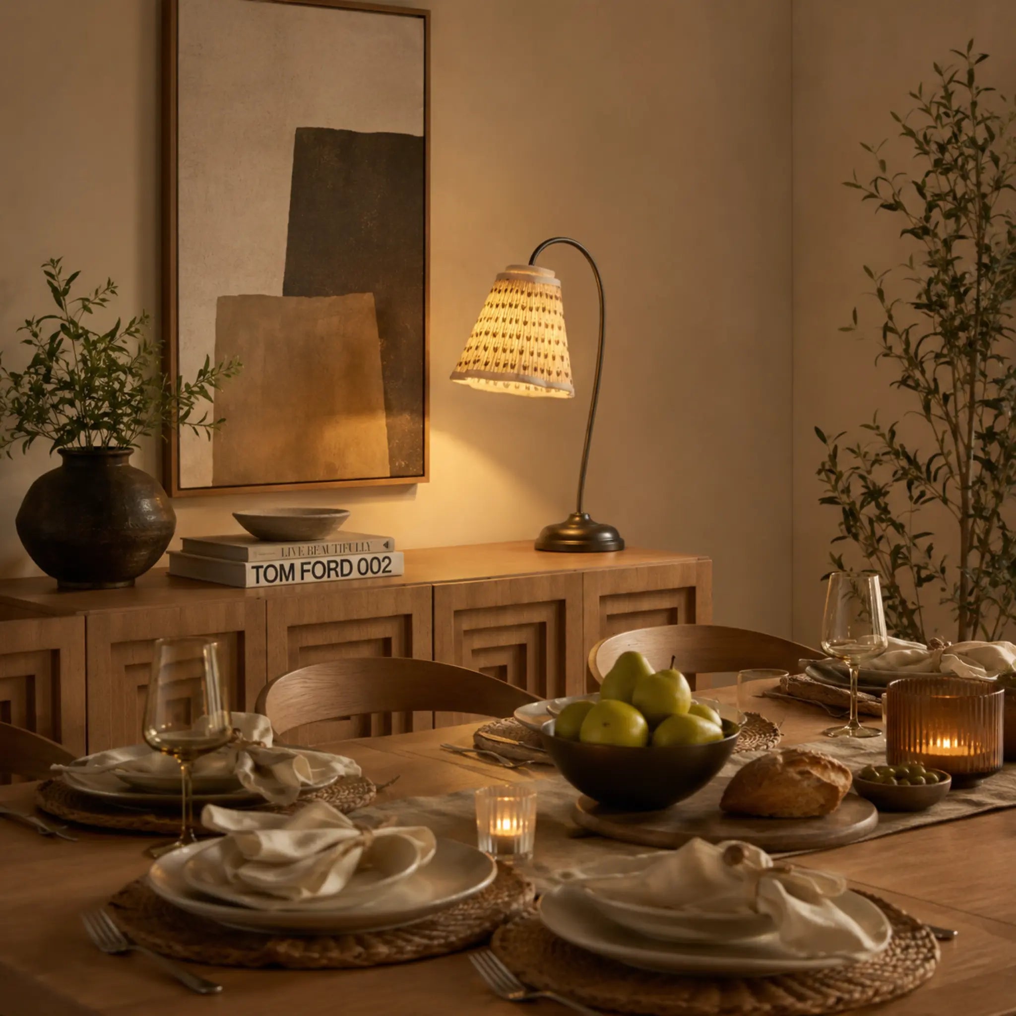 The Quiet Glow Table Lamp
