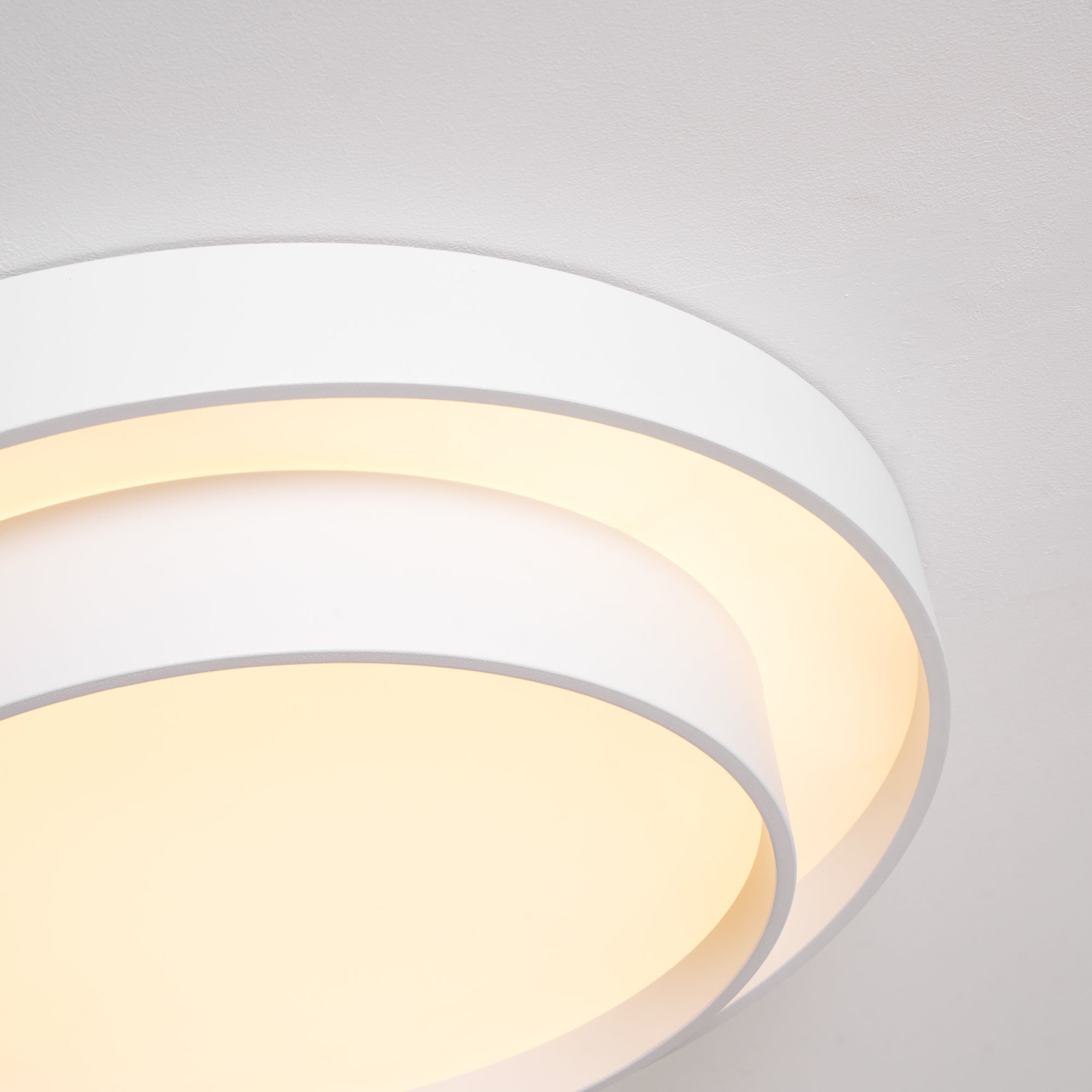 The Quiet Glow Ceiling Lamp