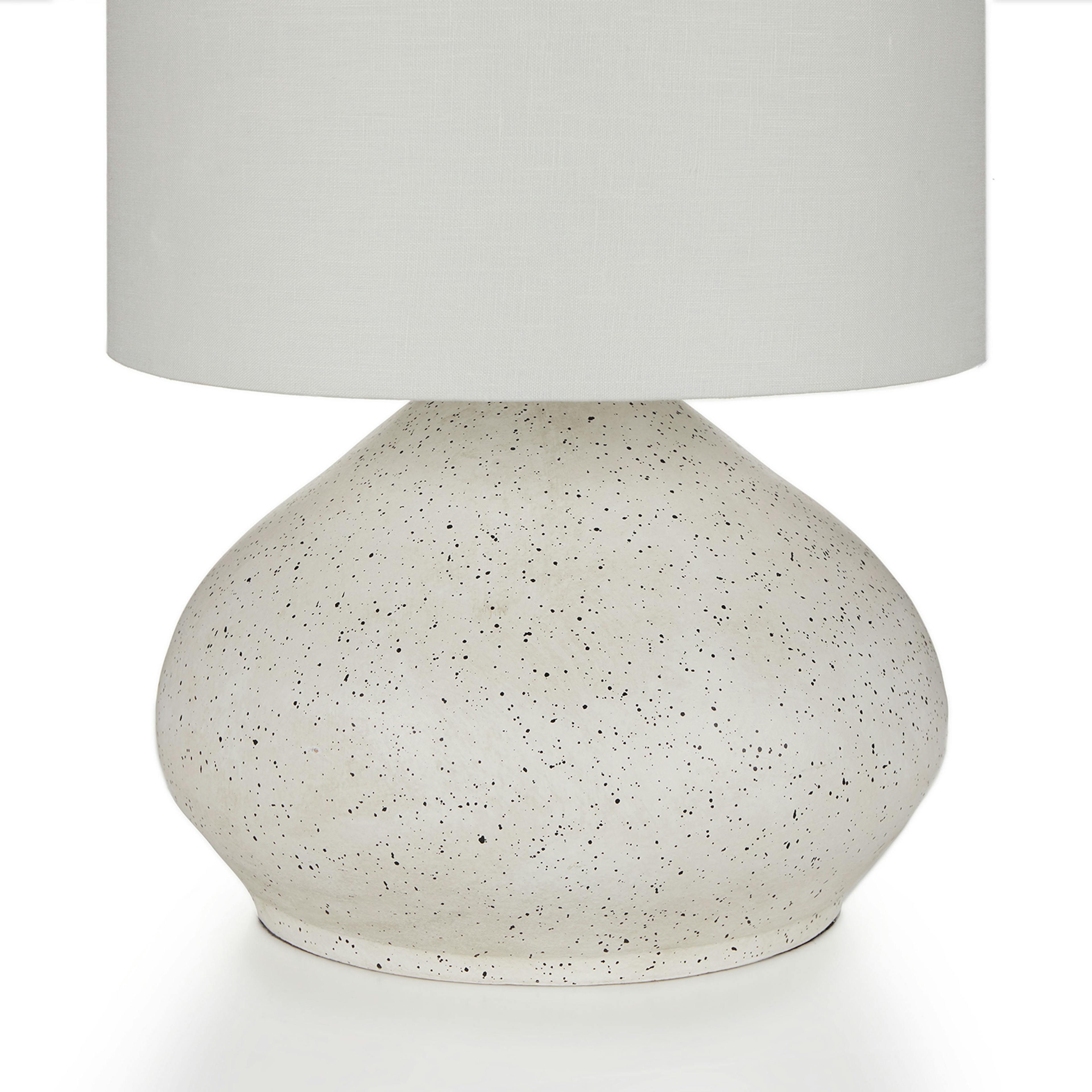 The Quiet Glow Ceramic Lamp