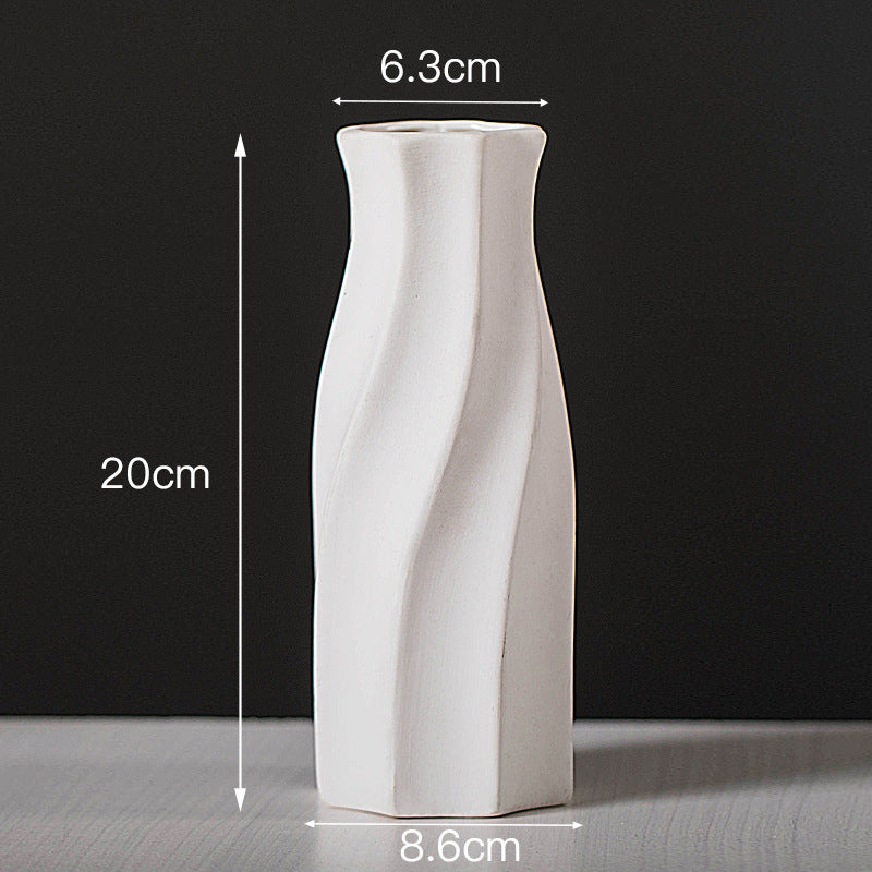 The Calm Vase — Where Simple Meets Beautiful