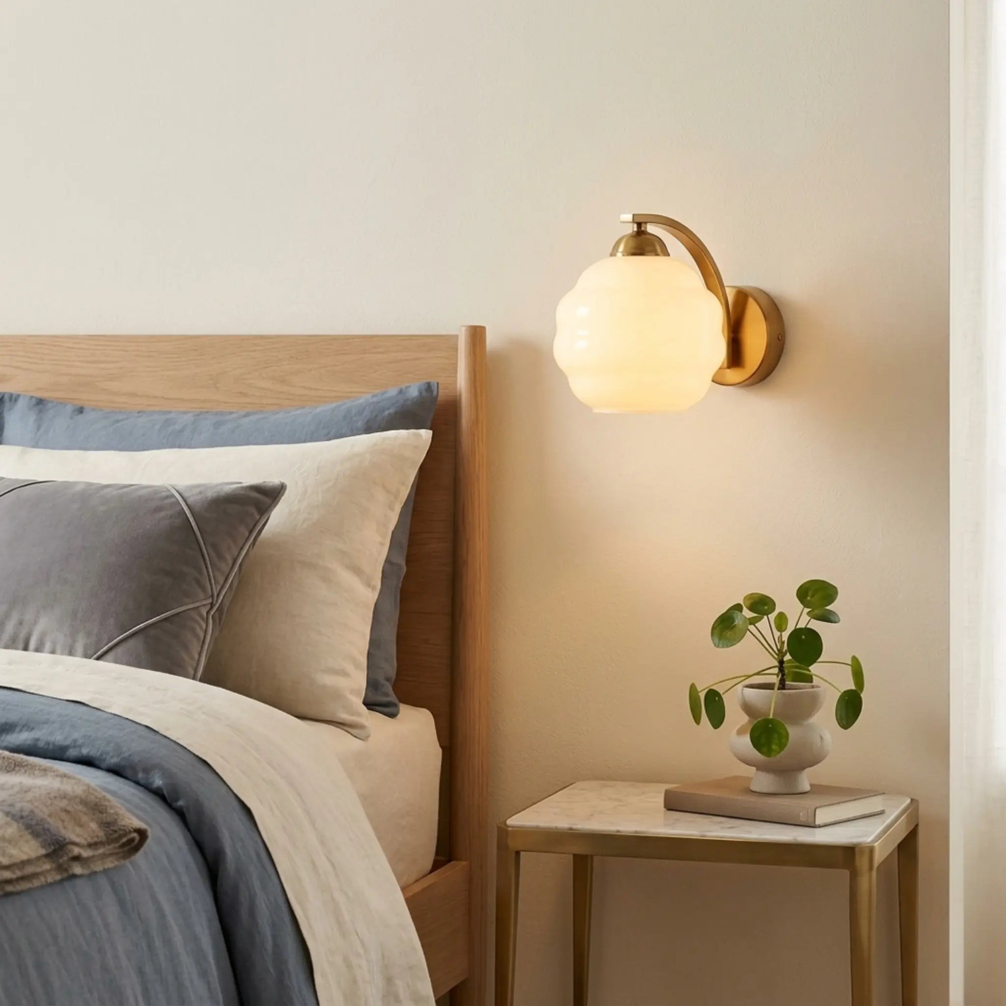 The Vintage Glow Wall Lamp