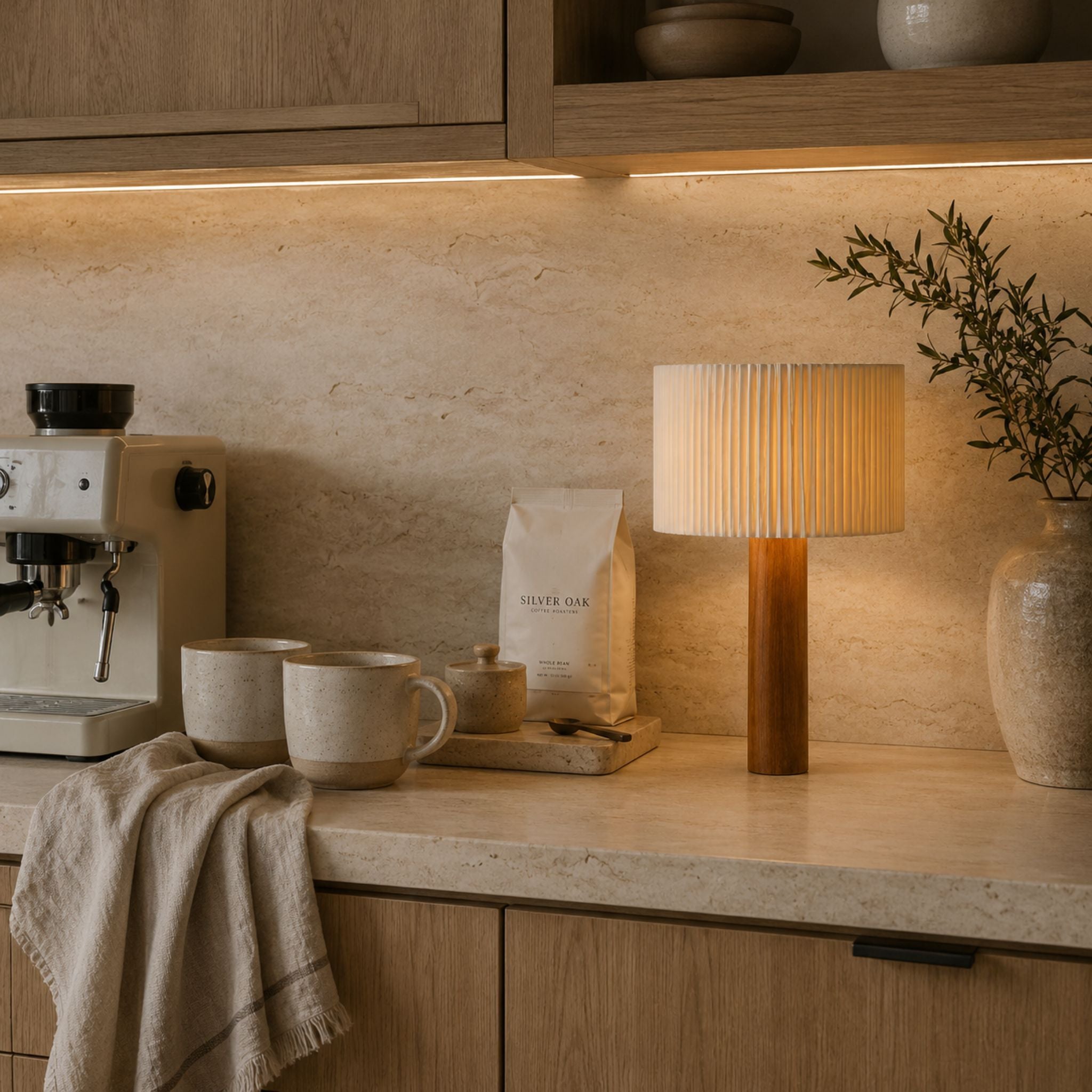 The Warmwood Table Lamp