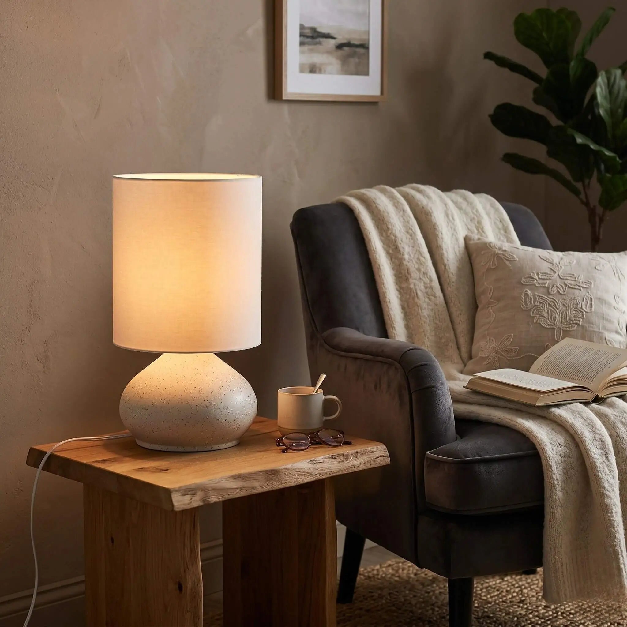 The Quiet Glow Ceramic Lamp