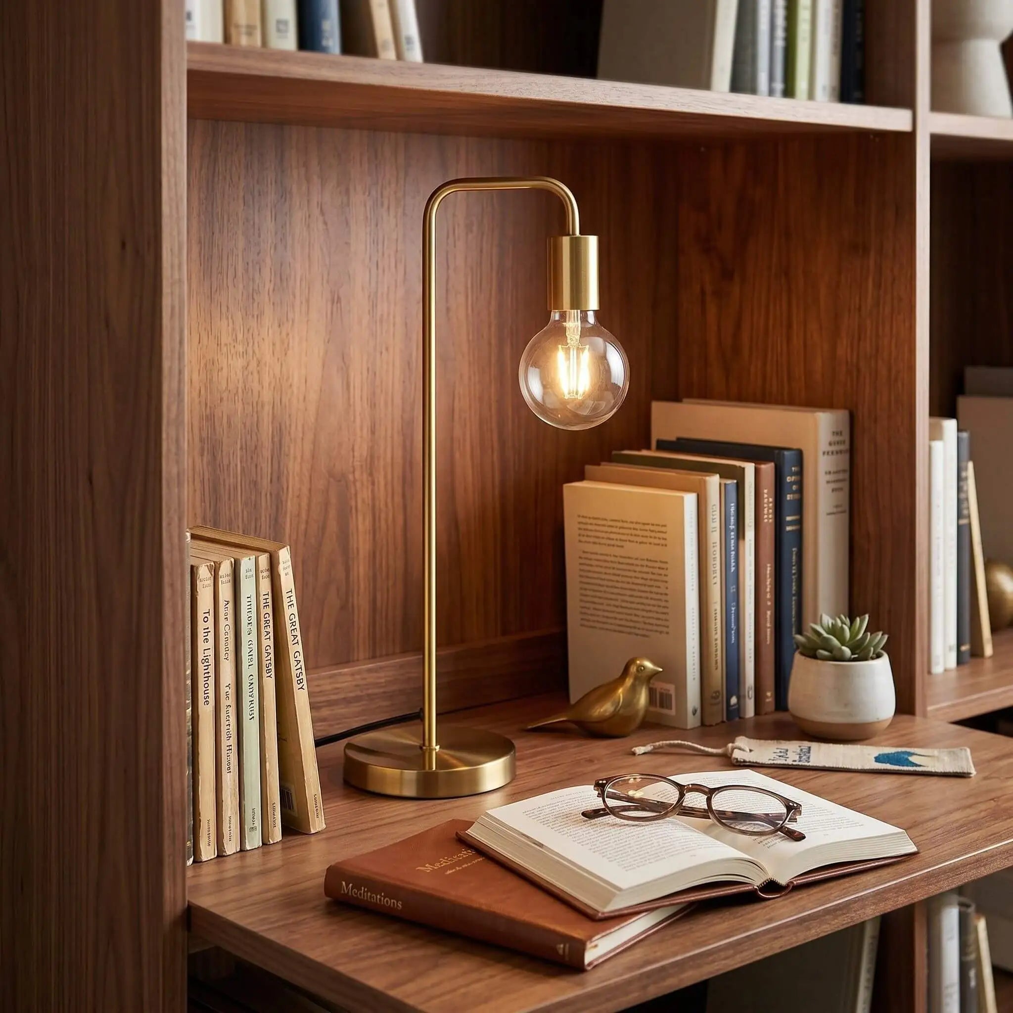 The Warm Glow Brass Lamp